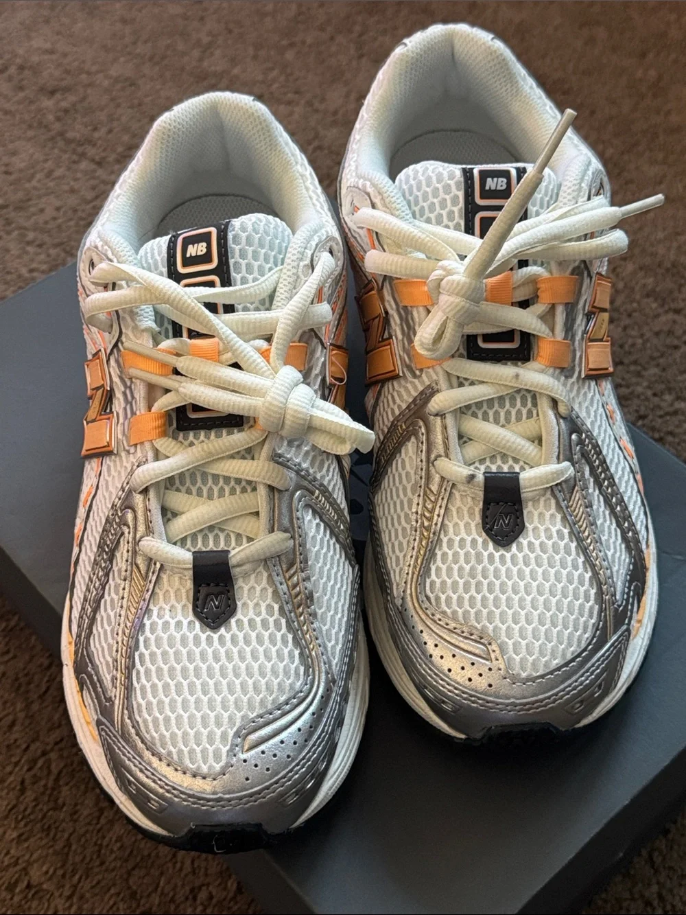 New Balance Women’s White & Orange Athletic Running Shoes M9.5/W11